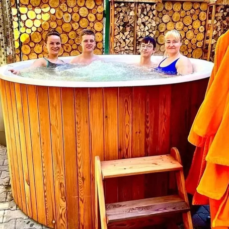 Купель Polar Spa ELITE 200 круглая с интегрированной печью для 2-4 человек (термососна темная) фото  фото - 9
